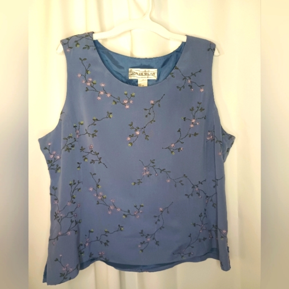 Vintage Jones Wear Cottage Sleeveless Shell Top Sz 16 Floral Embroidered Dainty